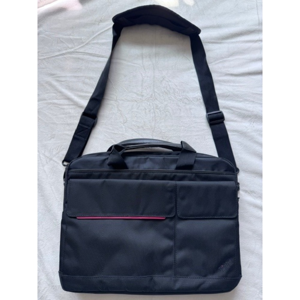 Lenovo ThinkPad Essential Laptop Messenger Bag Black Ballistic Nylon Briefcase